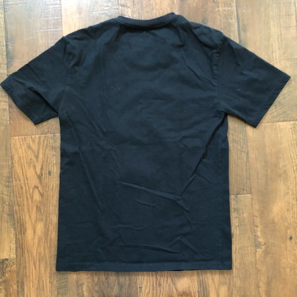 Black tee shirt with floral appliqué print - Picture 2 of 4